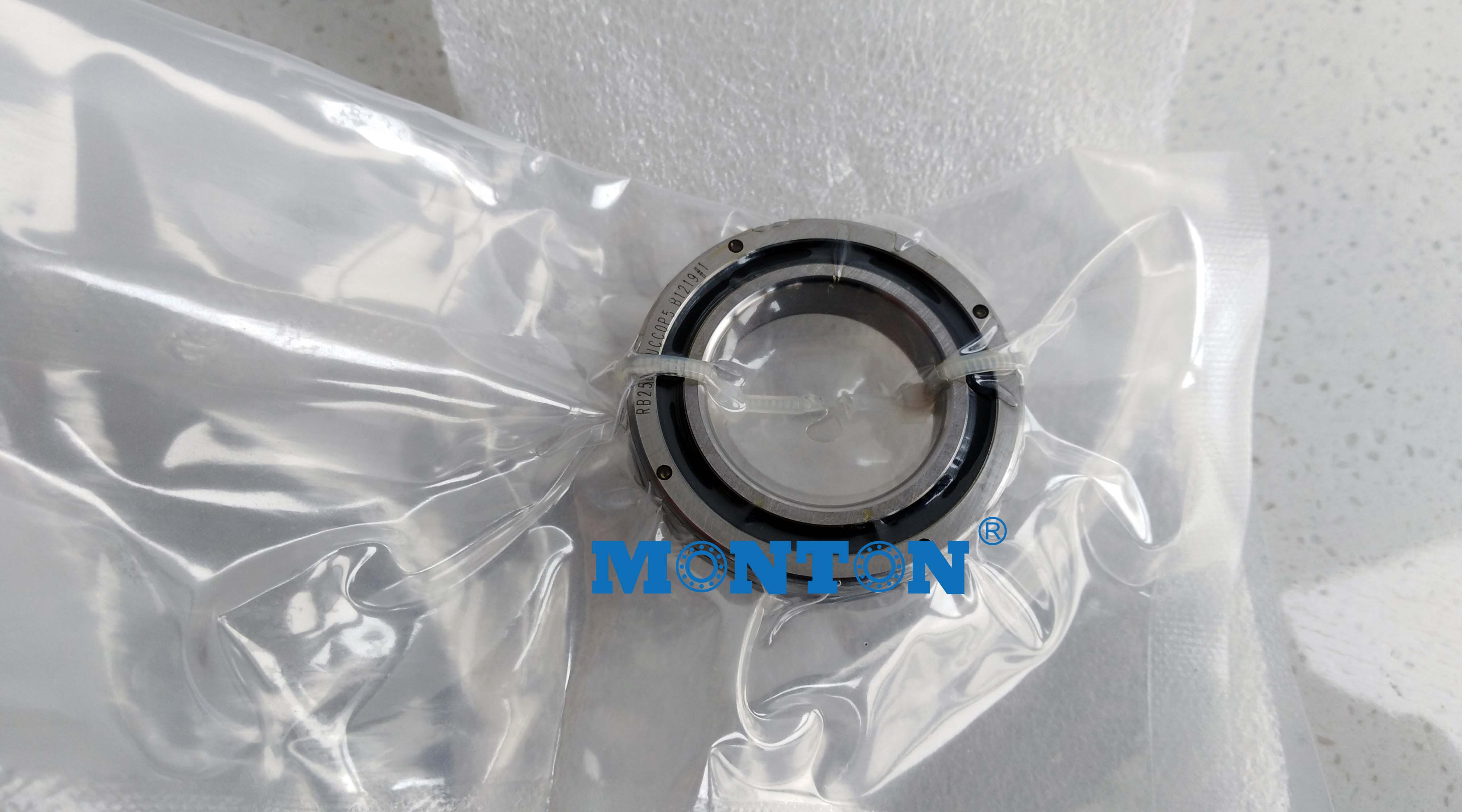 RB2508UUCC0P5 25*41*8mm high precision crossed roller bearing Semiconductor wafer transport robot